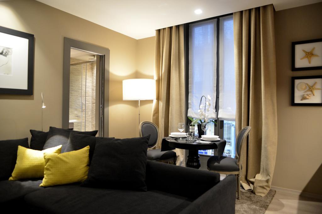 Qb/Four Apartment Catania Bagian luar foto